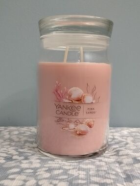 New 🩷 Yankee Candle Pink Sands Soft Pink Jar Candle 🕯️ 20 Oz